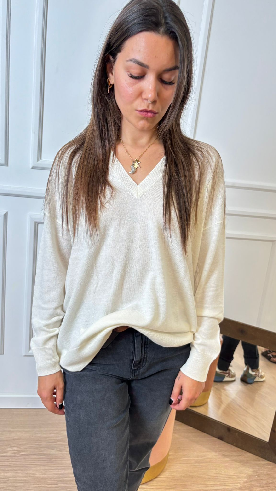 Pull a V in lana Vicolo 22005F naturale