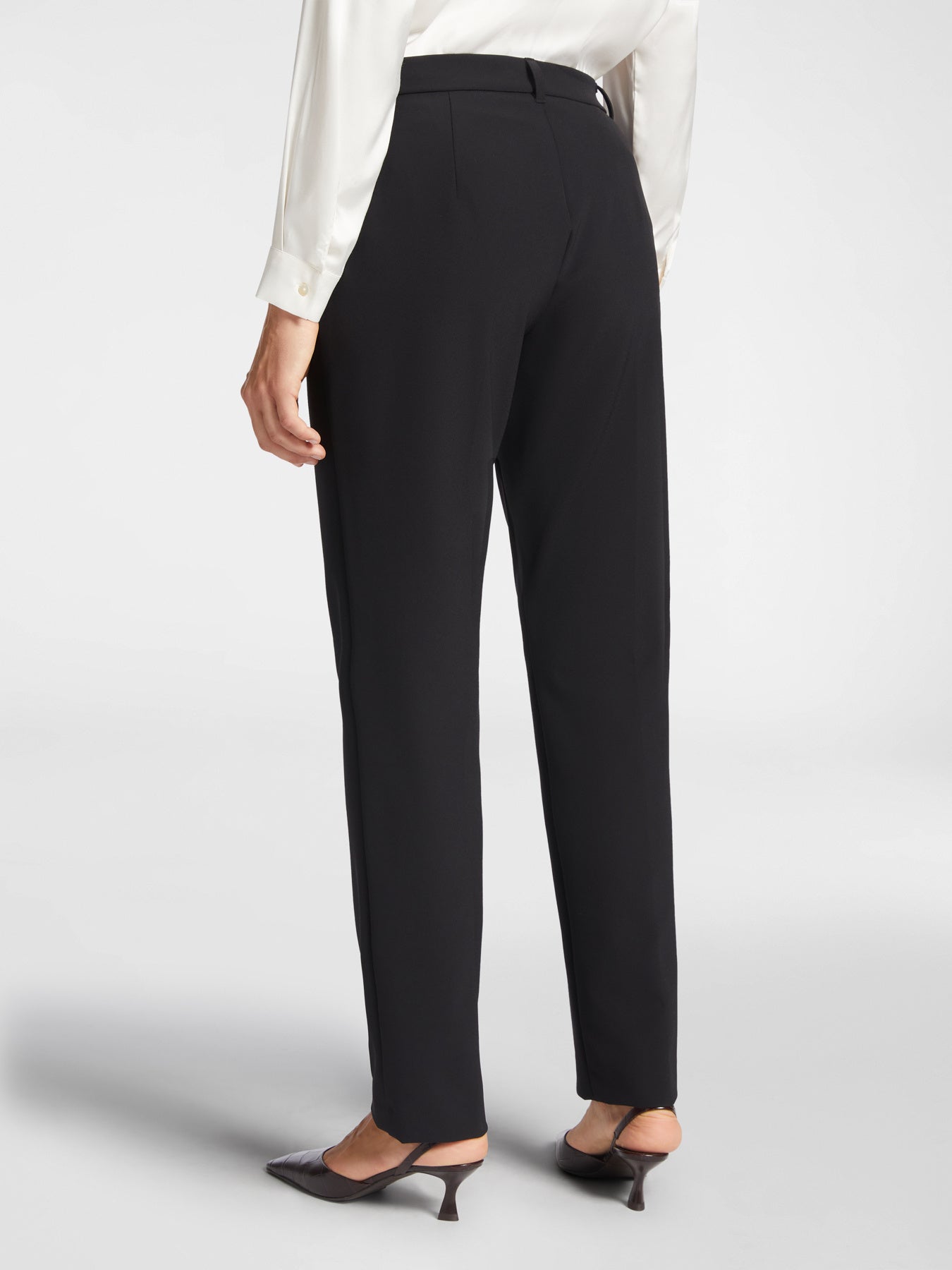 Pantaloni chinos P070P0 Elena Mirò nero