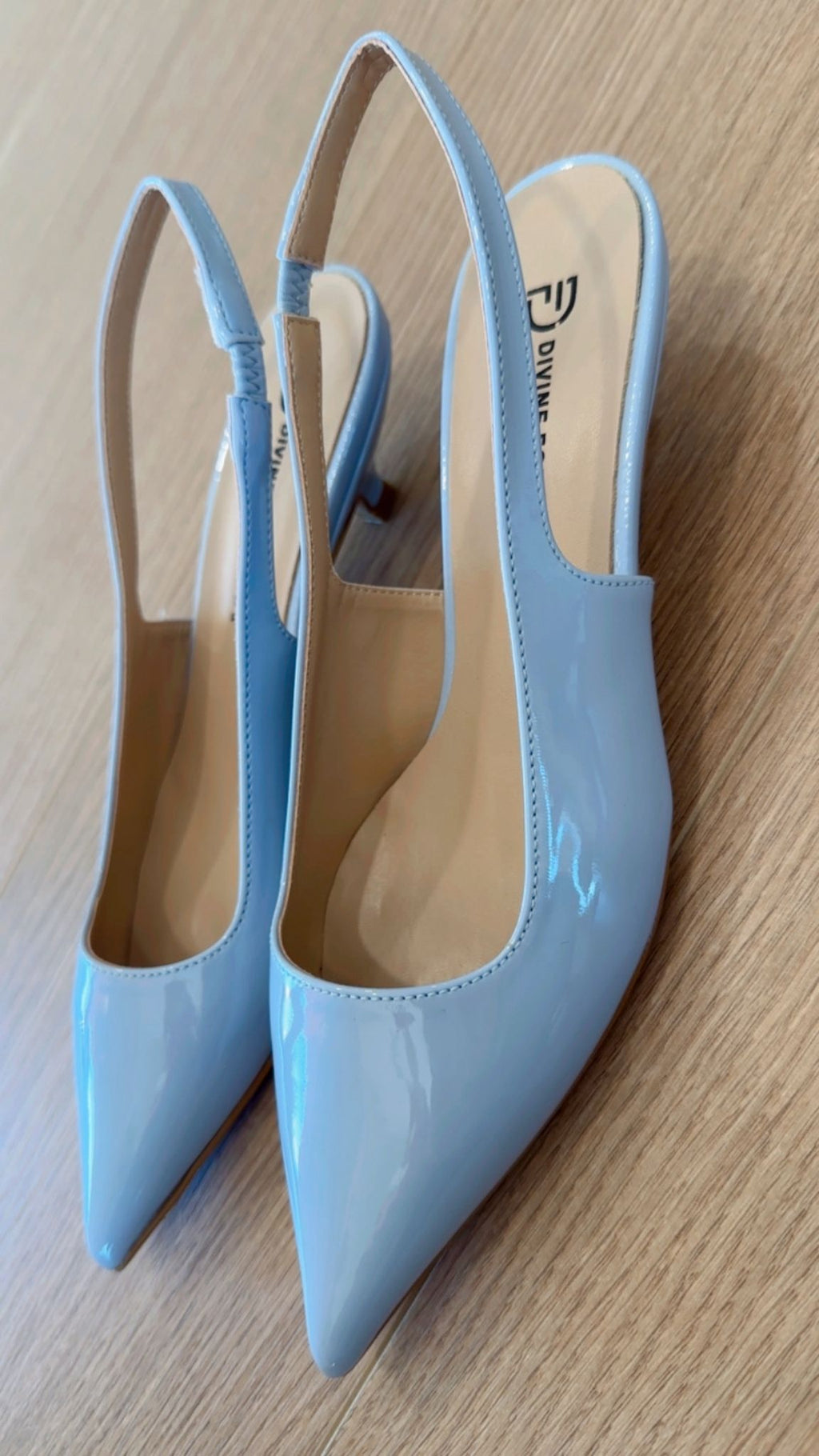 Ballerina slingback vernice Divine Follie 52P301