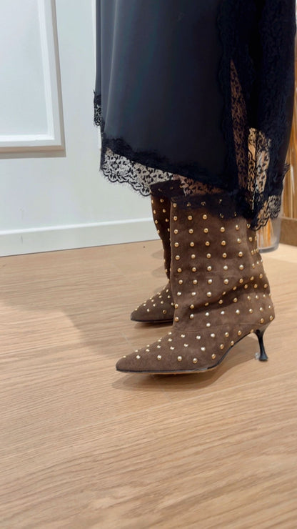 Tronchetto in crosta con borchie Divine Follie moro