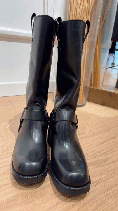 Biker con fibbia Divine Follie 4630 nero