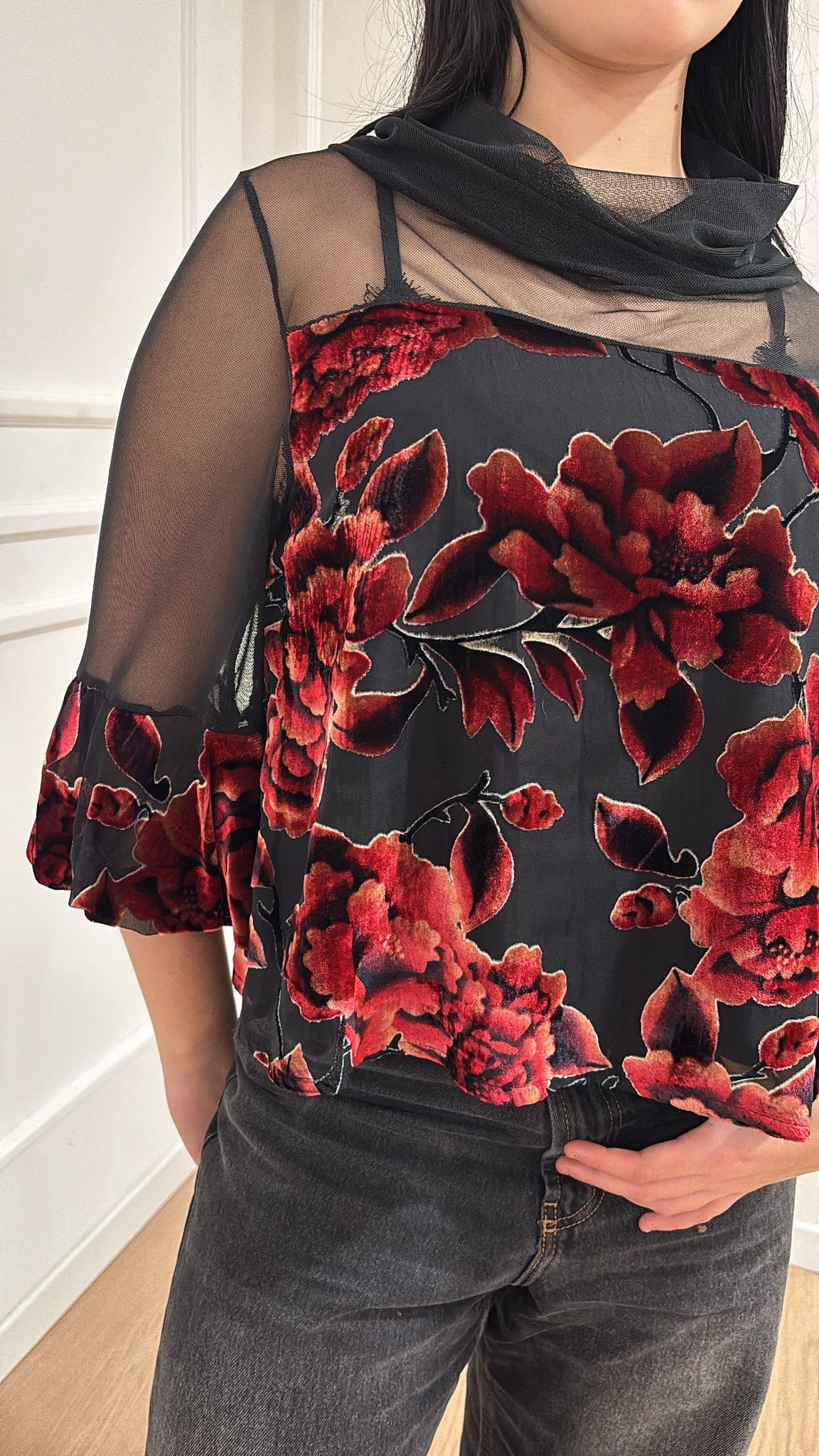 Blusa scollo a ciambella Le Streghe A25DL110