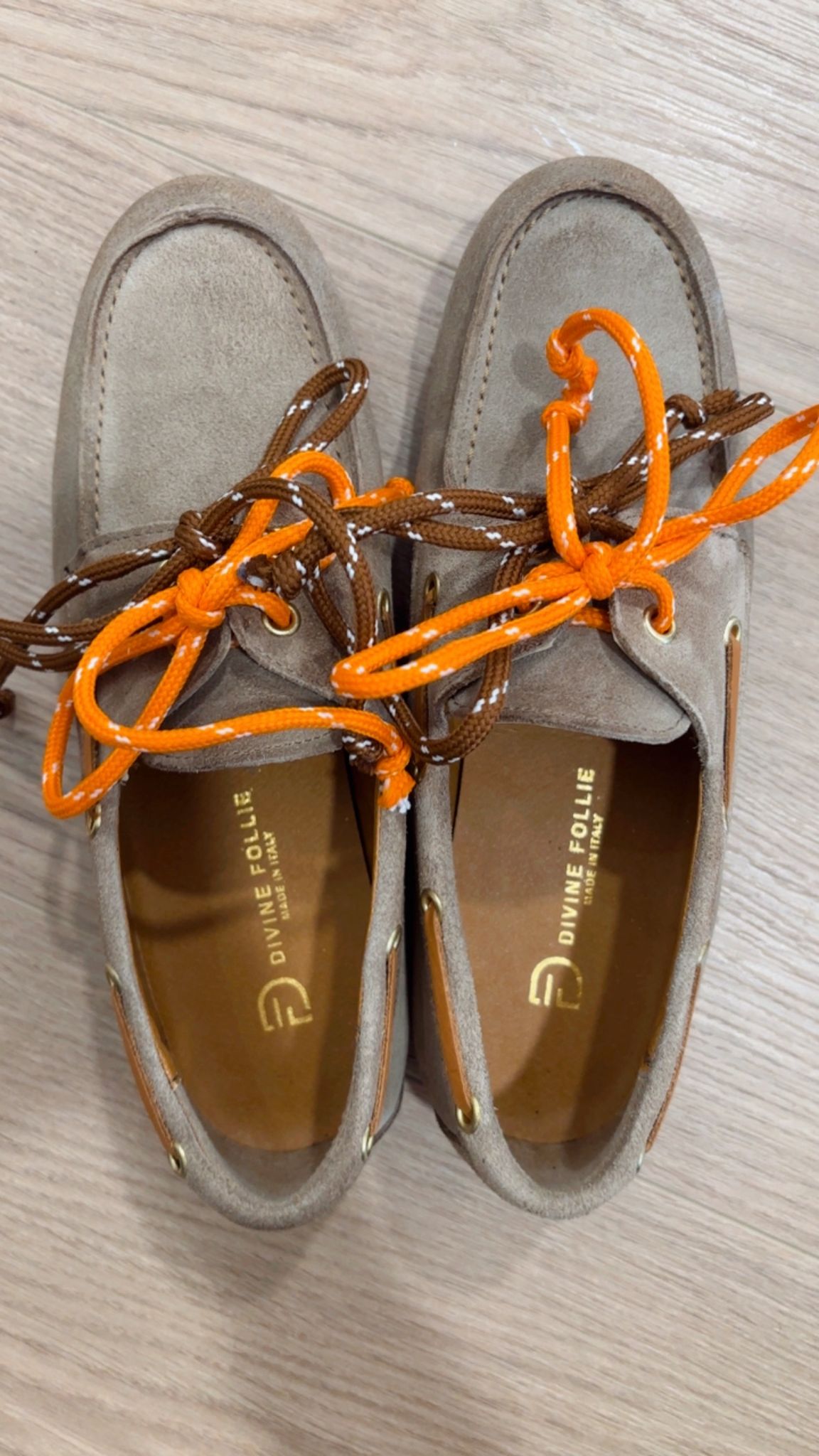 Scarpa barca camoscio Divine Follie 164