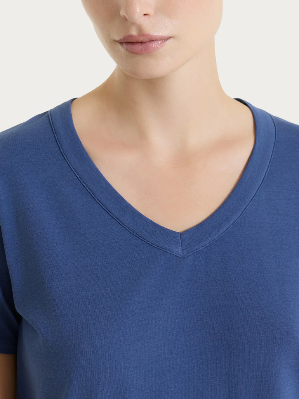 T-Shirt scollo V Ultra Light Ragno DN17TN