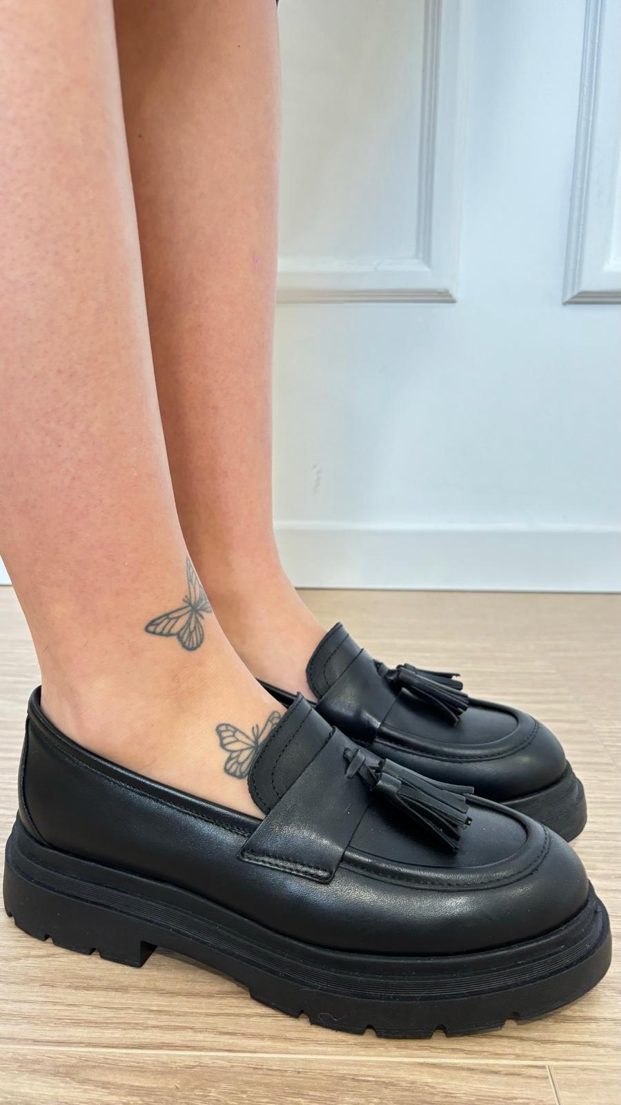 Mocassino con nappa Divine Follie Aif 17 nero