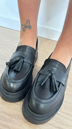 Divine Follie Aif 17 black tassel loafer