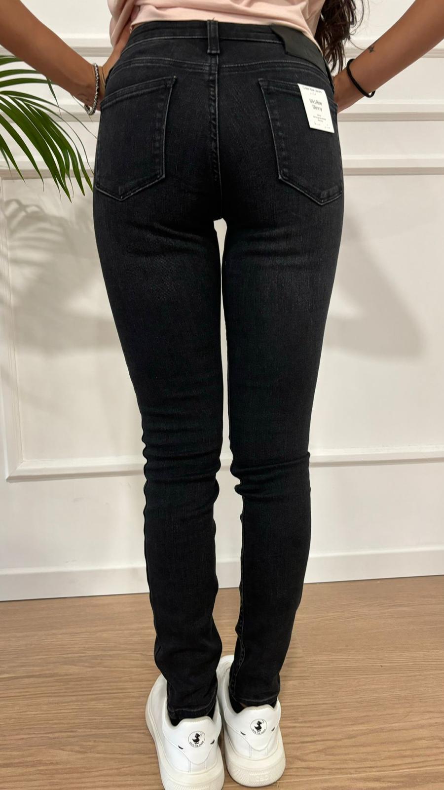 Calvin Klein J20J22402 1BY mid rise skinny jeans