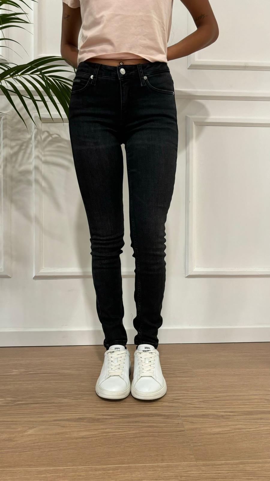 Calvin Klein J20J22402 1BY mid rise skinny jeans
