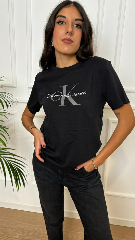 Calvin Klein monogram T-Shirt 00040WL260 UB1