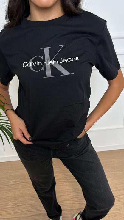 Calvin Klein monogram T-Shirt 00040WL260 UB1