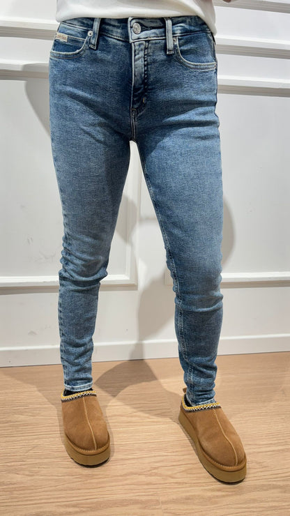 Calvin Klein J20J22402 1BY mid rise skinny jeans