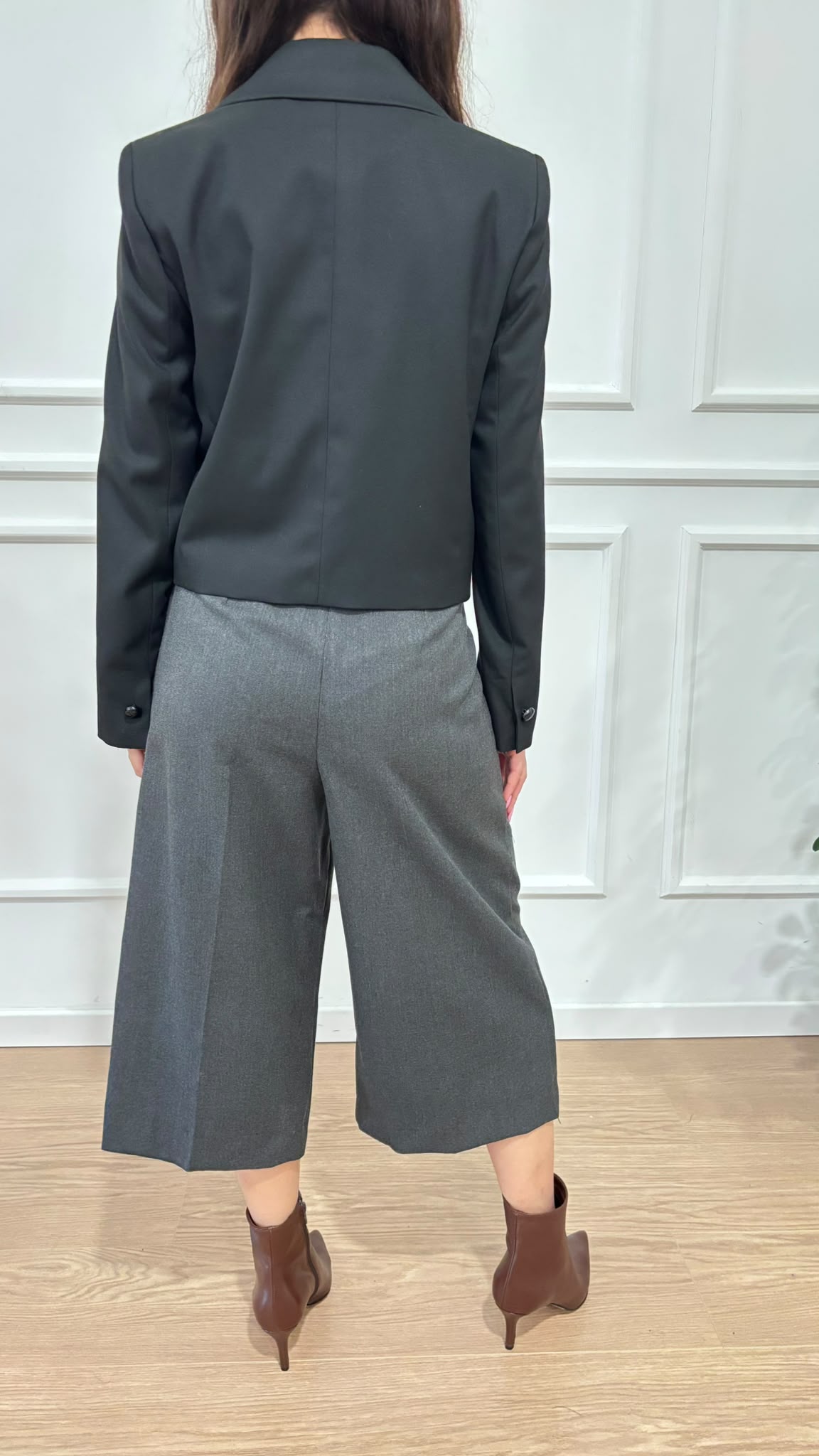 Giacchino crop Volto Emme Marella