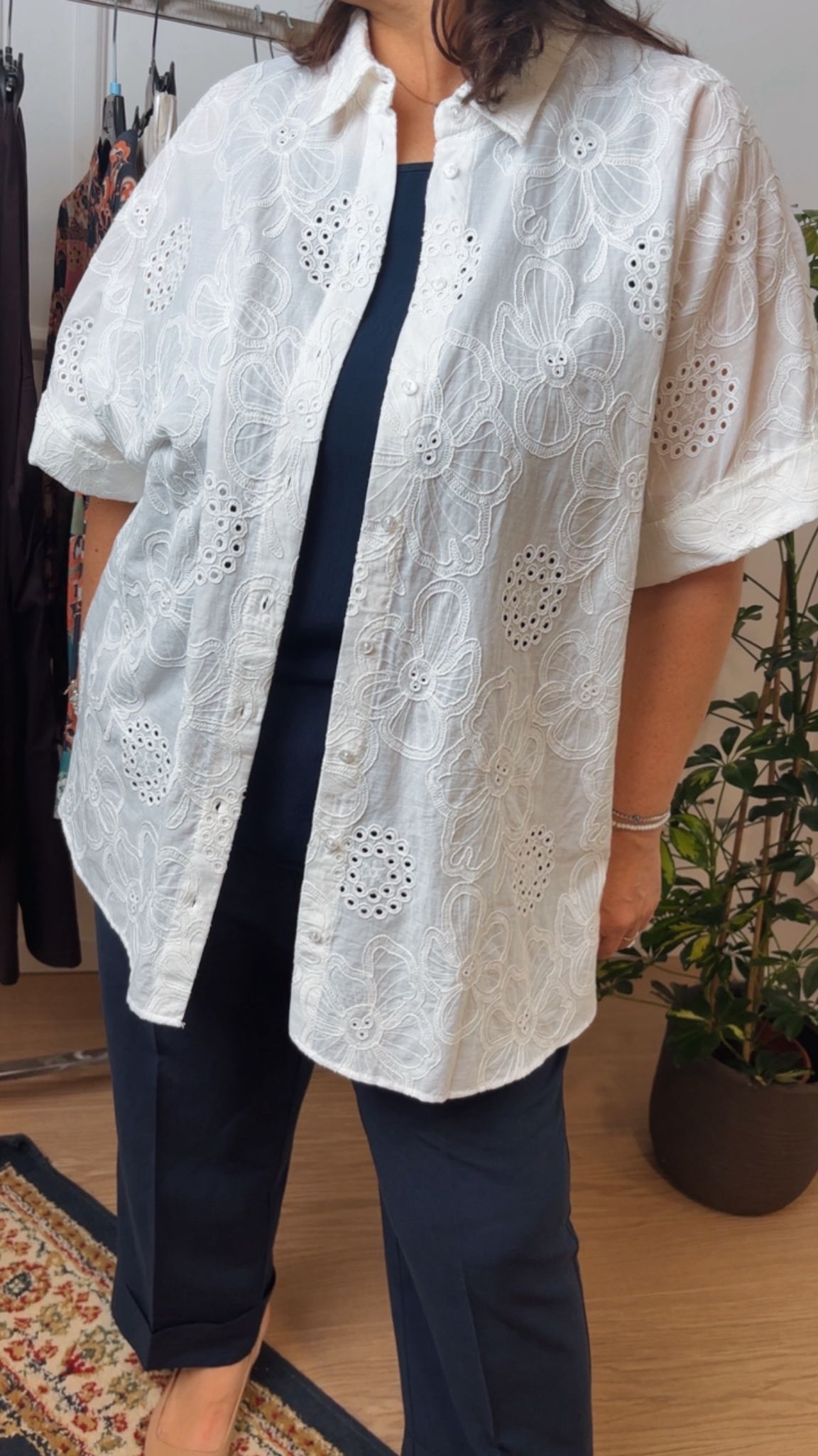 Camicia in mussola ricamata Luisa Viola 5009