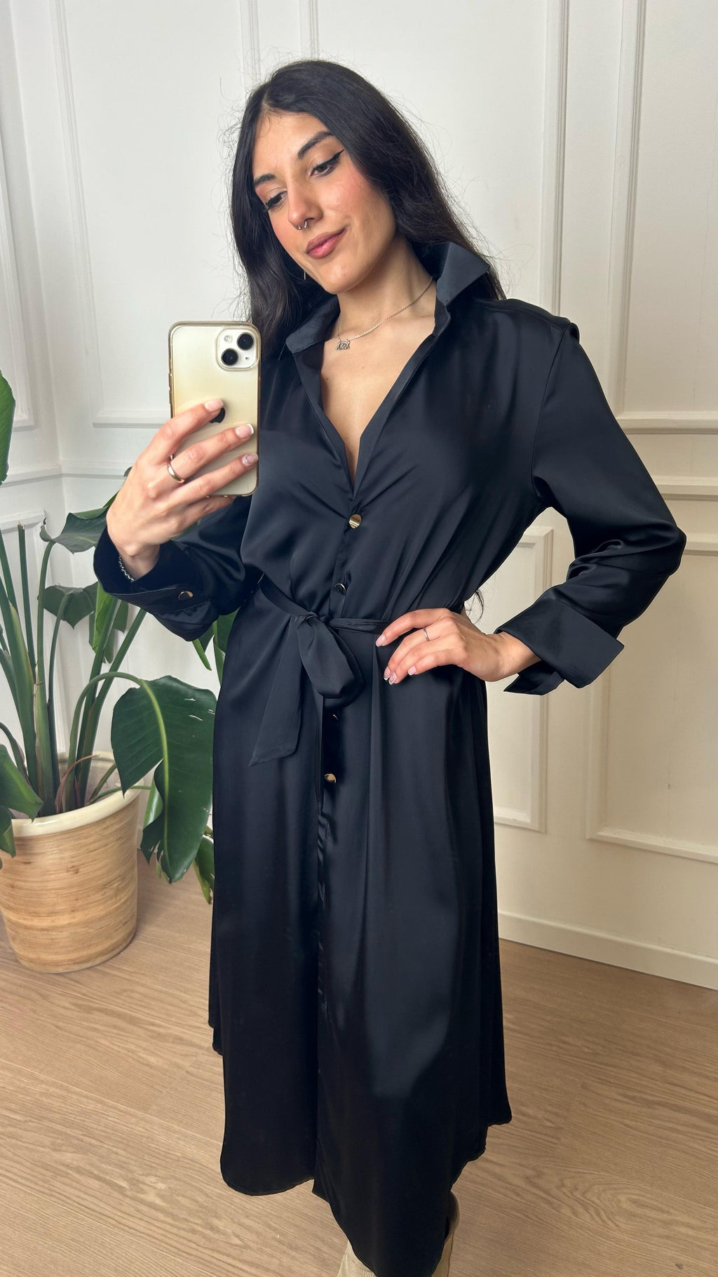 Abito lungo effetto raso Lokita LOK975 nero