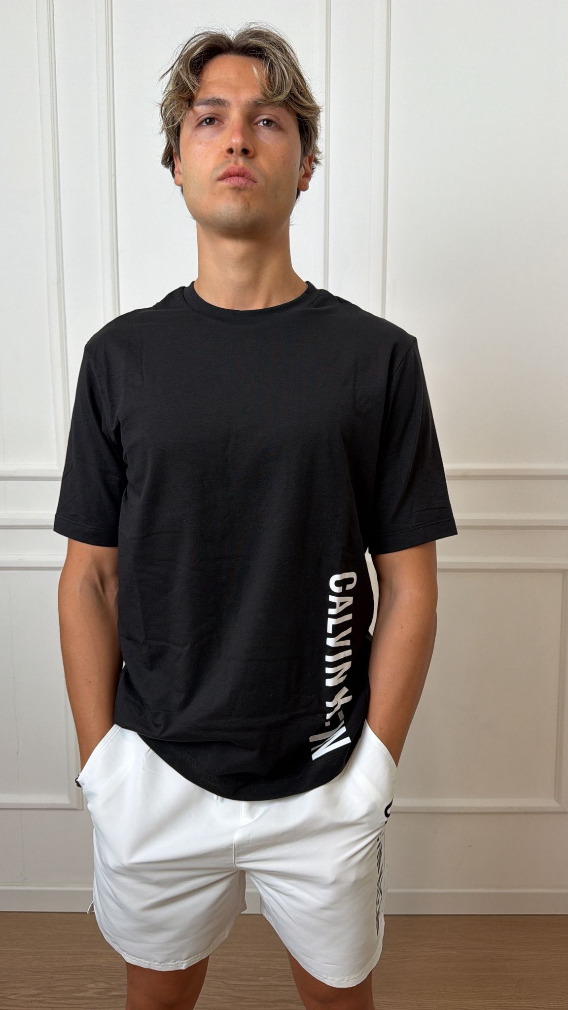T-shirt scritta Calvin Klein LV00NM3019