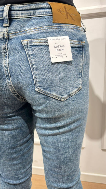 Calvin Klein J20J22402 1BY mid rise skinny jeans