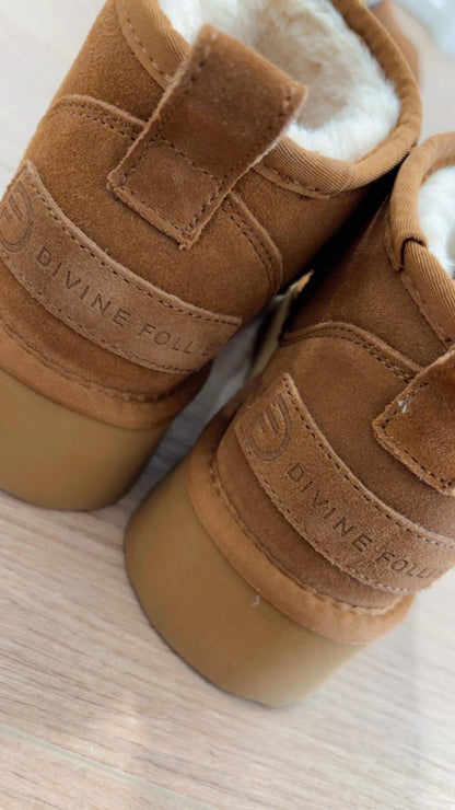 Stivaletti pelo platform Divine Follie 3547 Camel