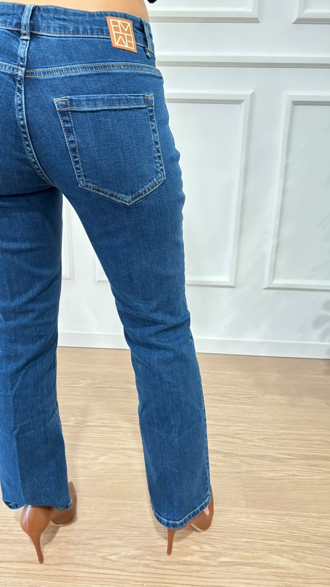 Jeans slim flare Emme Marella 002